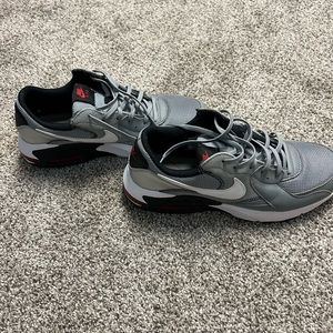 Nike air max excee size 9 men